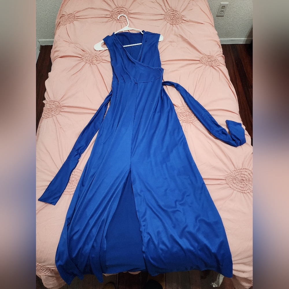 Vince Camuto long blue dress open leg size 8